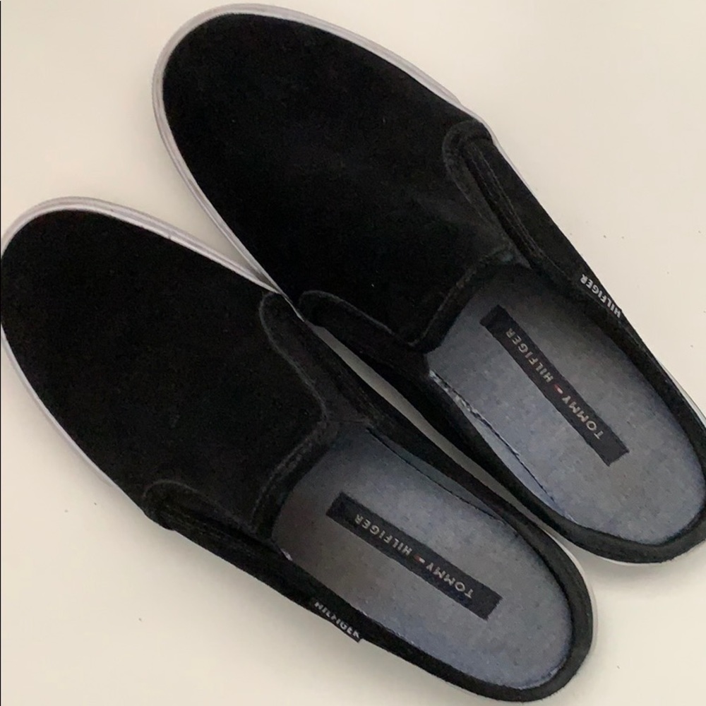 Tommy Hilfiger Black multi suede slip on mule!